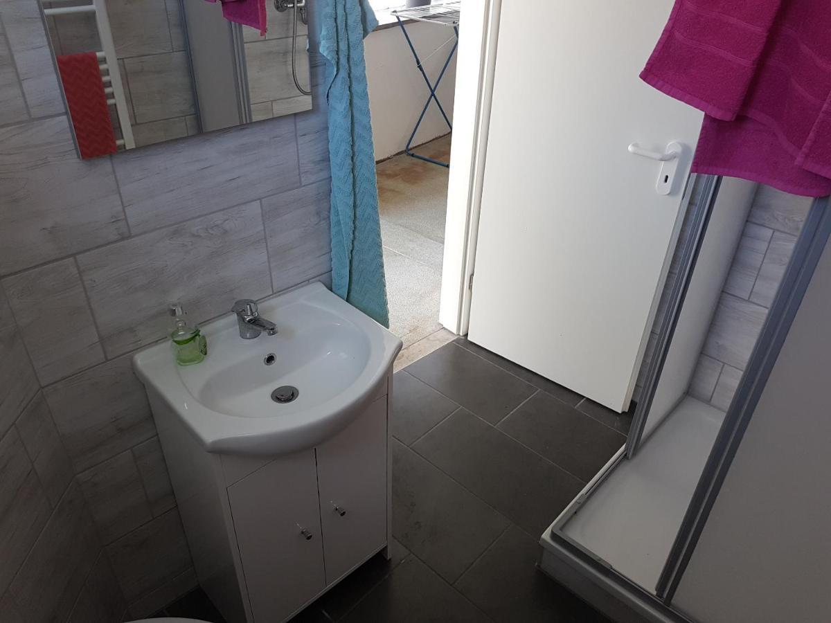 Einraum-Ferienwohnung 46M2 Eisenhuettenstadt-Diehlo Kültér fotó